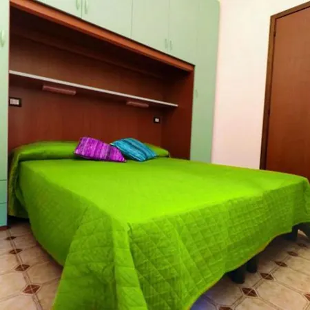 Bright With Private Garden - Beahost Apartment